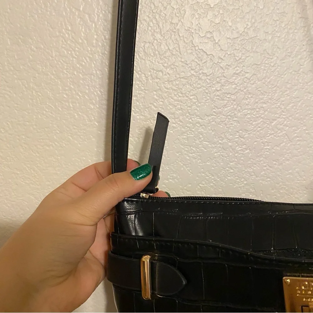 EUC Jones New York Vegan Leather Crocodile Embossing Crossbody Bag